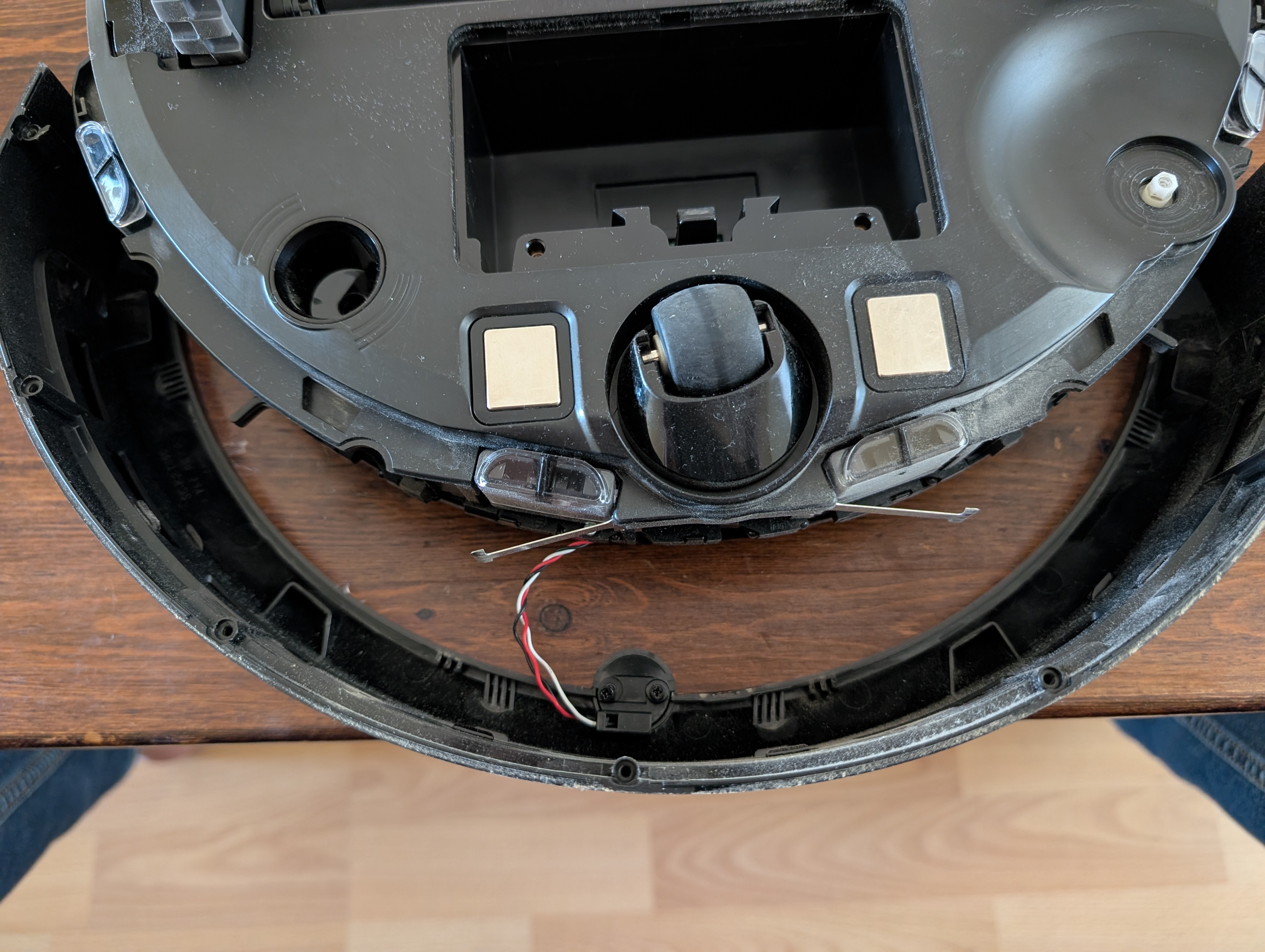 Close-up of the front bumper contact and cliff sensors